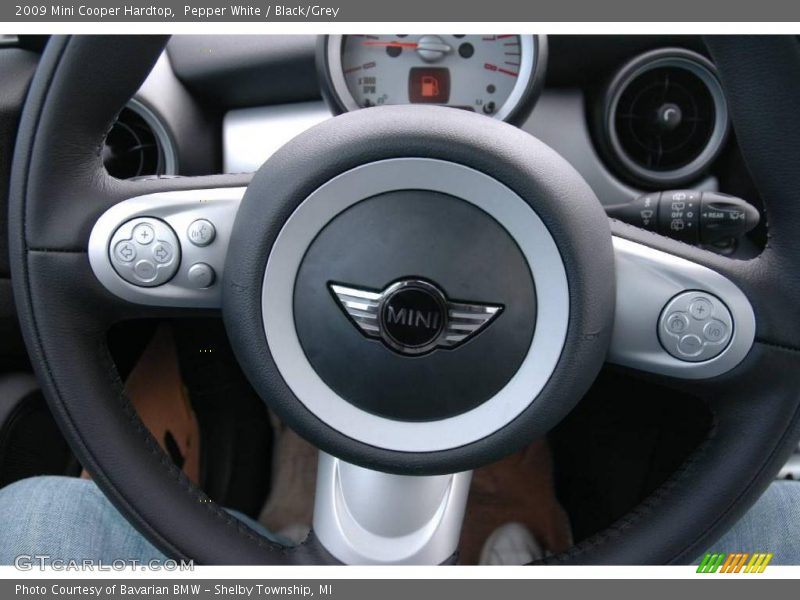 Pepper White / Black/Grey 2009 Mini Cooper Hardtop
