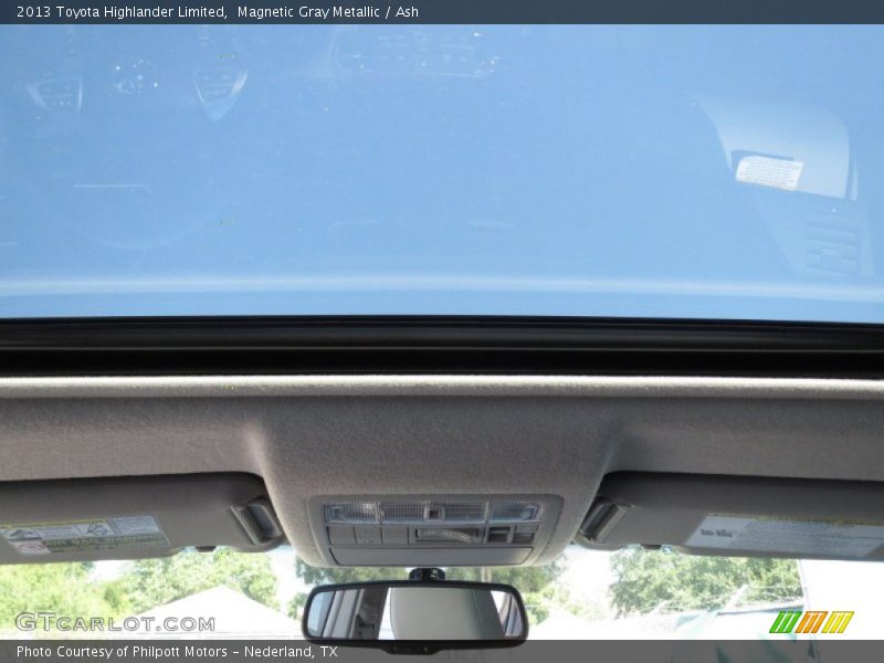 Magnetic Gray Metallic / Ash 2013 Toyota Highlander Limited