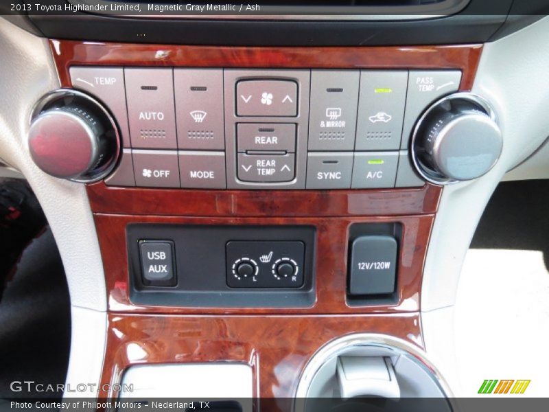 Magnetic Gray Metallic / Ash 2013 Toyota Highlander Limited