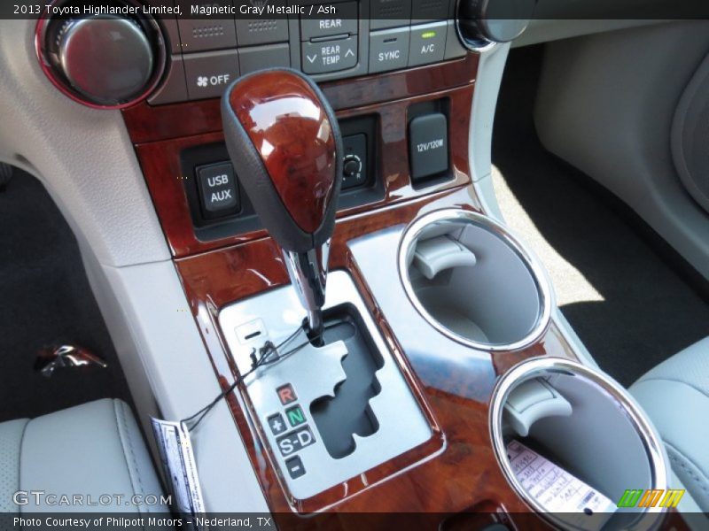 Magnetic Gray Metallic / Ash 2013 Toyota Highlander Limited