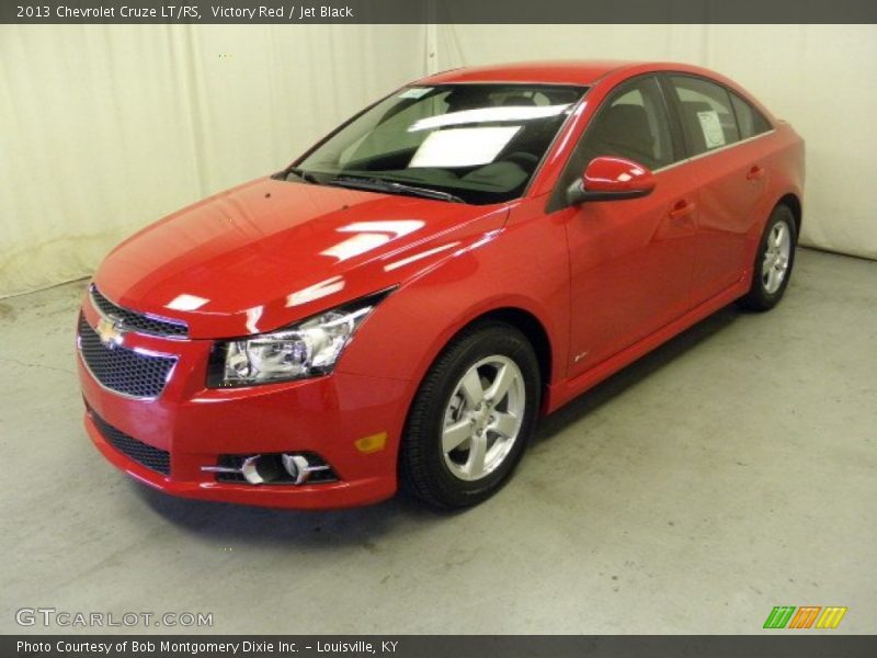 Victory Red / Jet Black 2013 Chevrolet Cruze LT/RS
