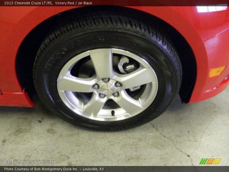 Victory Red / Jet Black 2013 Chevrolet Cruze LT/RS