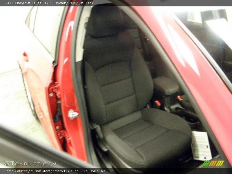 Victory Red / Jet Black 2013 Chevrolet Cruze LT/RS