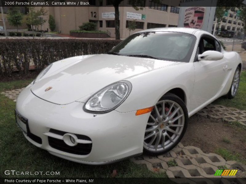 Front 3/4 View of 2006 Cayman S