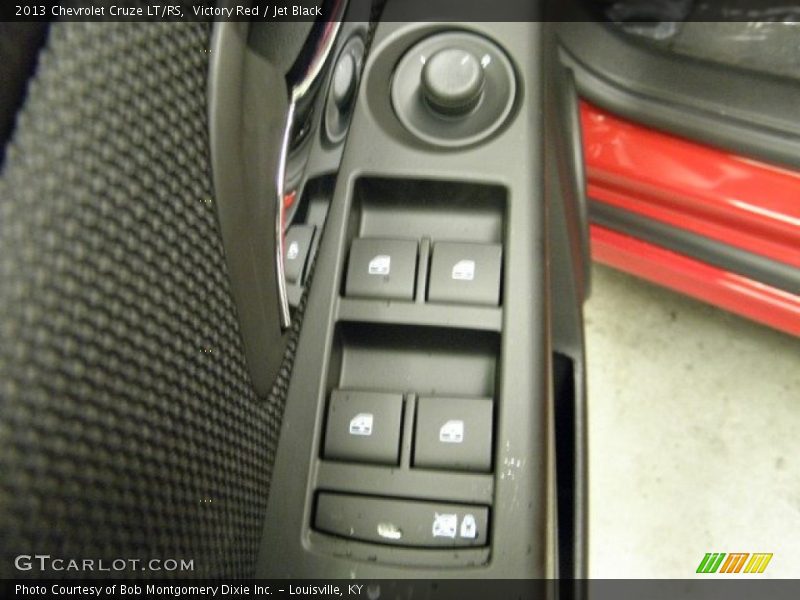 Victory Red / Jet Black 2013 Chevrolet Cruze LT/RS