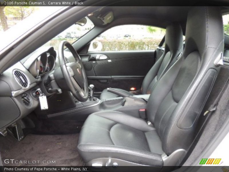 Front Seat of 2006 Cayman S