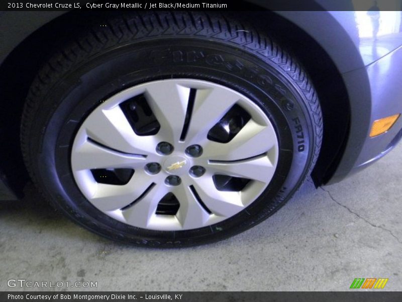 Cyber Gray Metallic / Jet Black/Medium Titanium 2013 Chevrolet Cruze LS