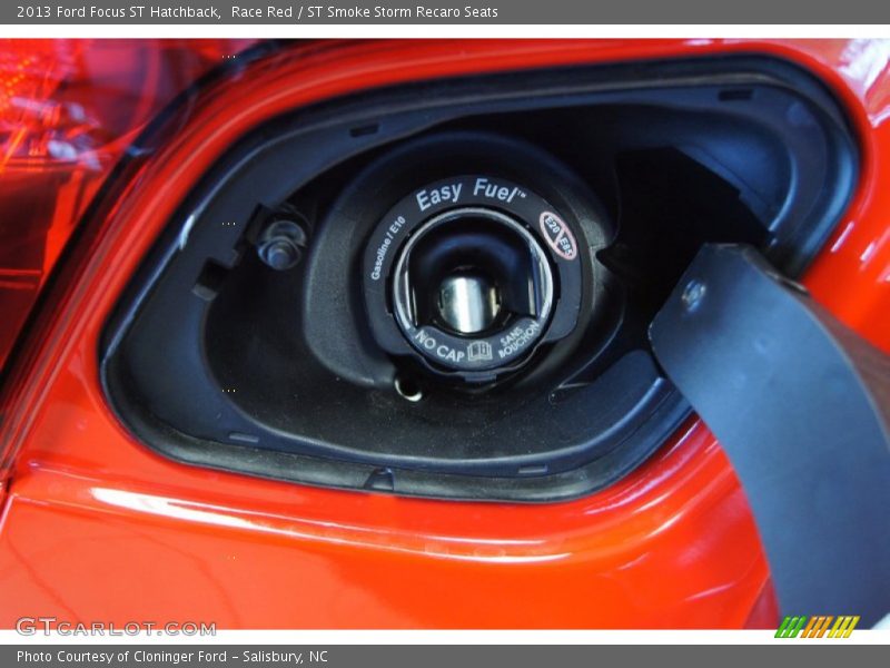 Race Red / ST Smoke Storm Recaro Seats 2013 Ford Focus ST Hatchback