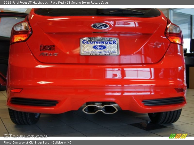 Race Red / ST Smoke Storm Recaro Seats 2013 Ford Focus ST Hatchback