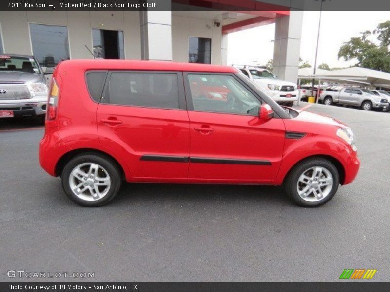 Molten Red / Black Soul Logo Cloth 2011 Kia Soul +