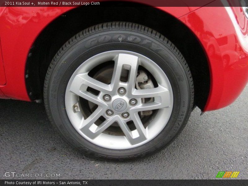 Molten Red / Black Soul Logo Cloth 2011 Kia Soul +