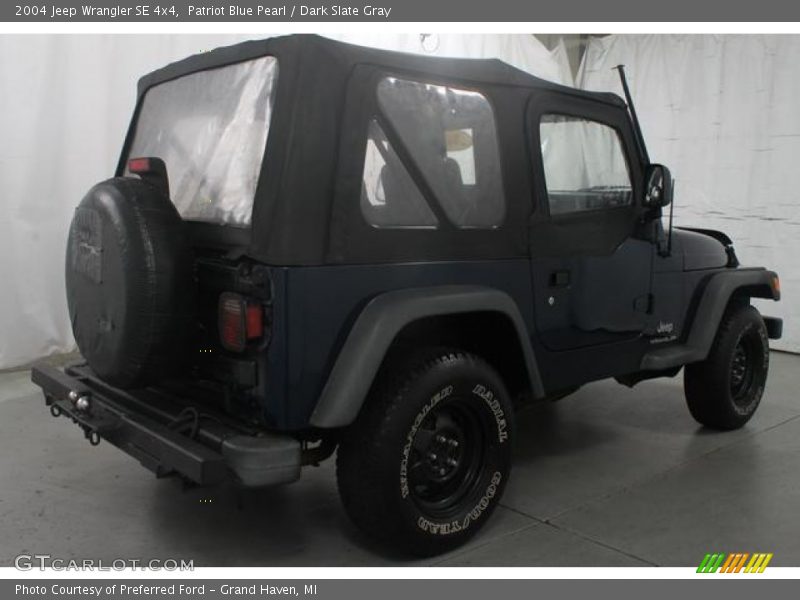 Patriot Blue Pearl / Dark Slate Gray 2004 Jeep Wrangler SE 4x4