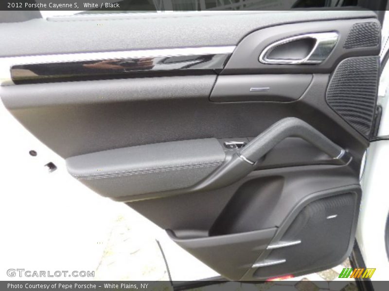 Door Panel of 2012 Cayenne S