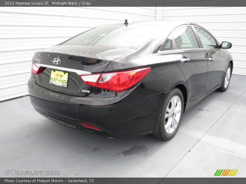 Midnight Black / Gray 2013 Hyundai Sonata SE