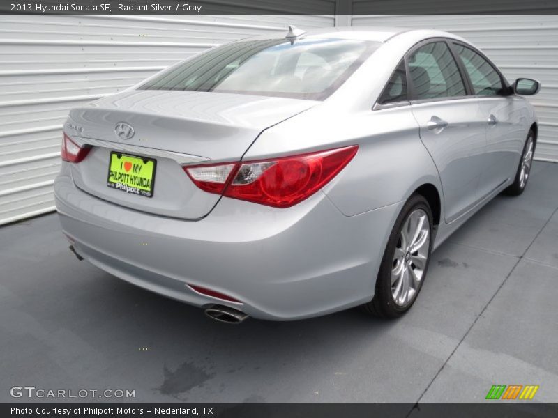 Radiant Silver / Gray 2013 Hyundai Sonata SE