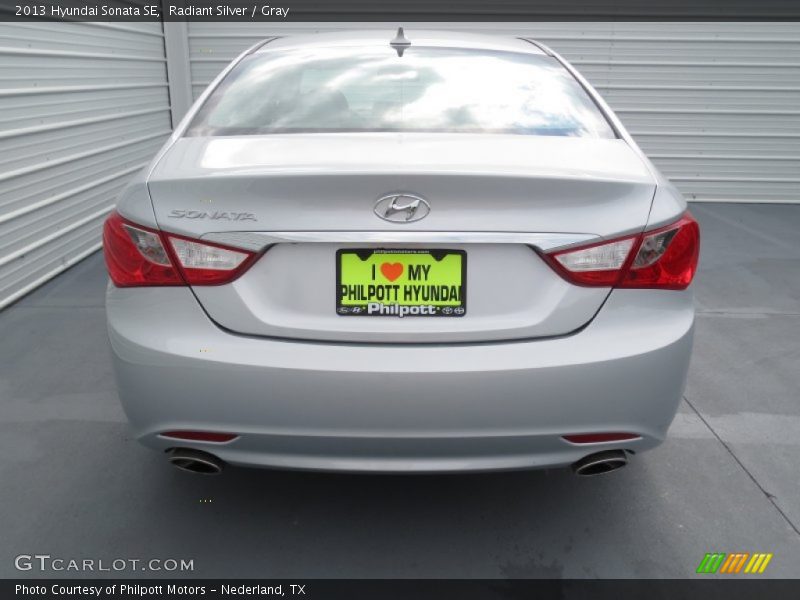 Radiant Silver / Gray 2013 Hyundai Sonata SE