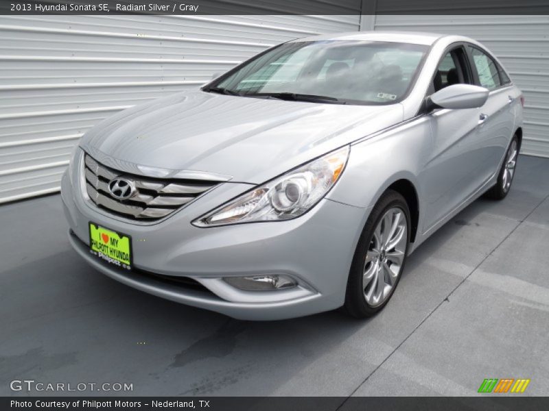 Radiant Silver / Gray 2013 Hyundai Sonata SE