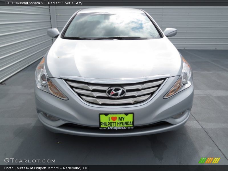 Radiant Silver / Gray 2013 Hyundai Sonata SE