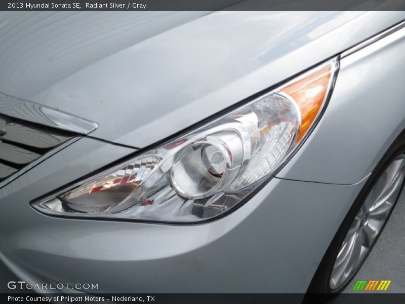 Radiant Silver / Gray 2013 Hyundai Sonata SE