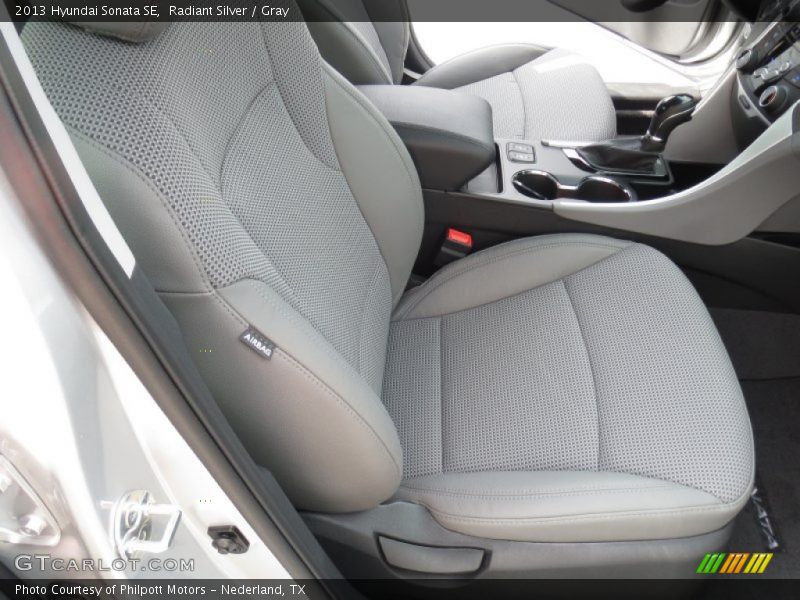 Radiant Silver / Gray 2013 Hyundai Sonata SE