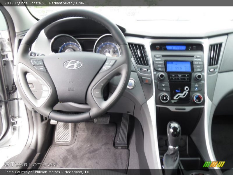 Radiant Silver / Gray 2013 Hyundai Sonata SE