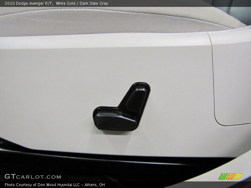 White Gold / Dark Slate Gray 2010 Dodge Avenger R/T