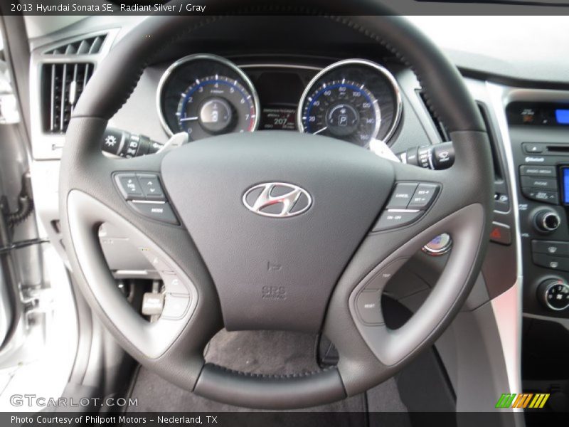 Radiant Silver / Gray 2013 Hyundai Sonata SE