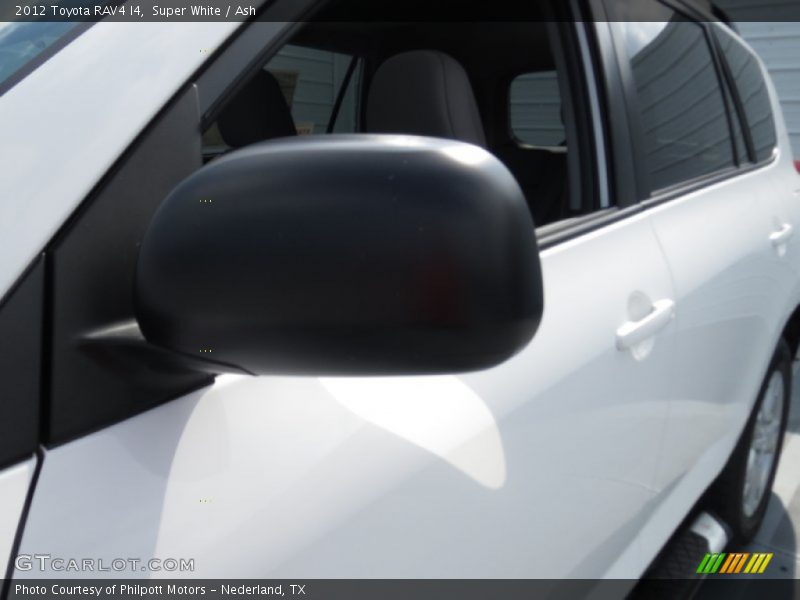 Super White / Ash 2012 Toyota RAV4 I4