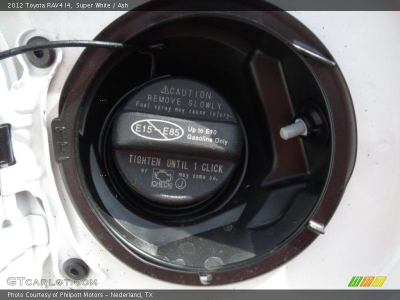 Super White / Ash 2012 Toyota RAV4 I4