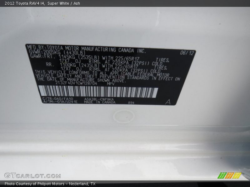 Super White / Ash 2012 Toyota RAV4 I4