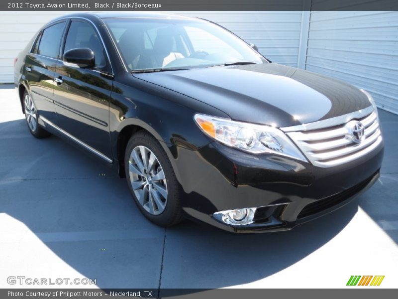 Black / Black/Bordeaux 2012 Toyota Avalon Limited