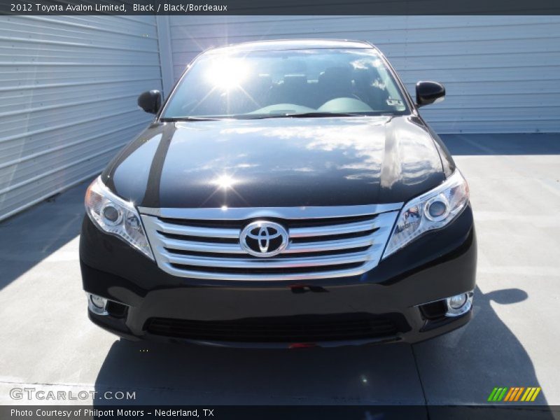 Black / Black/Bordeaux 2012 Toyota Avalon Limited