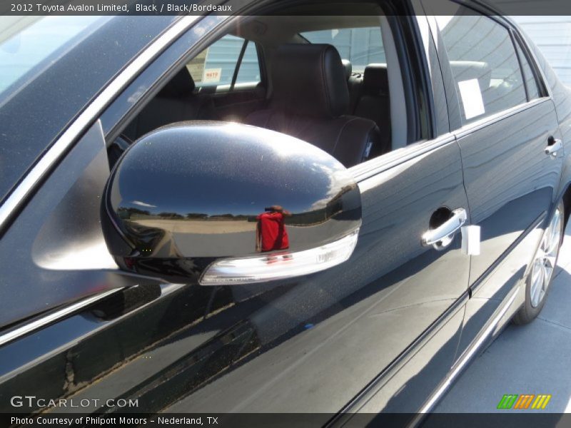 Black / Black/Bordeaux 2012 Toyota Avalon Limited