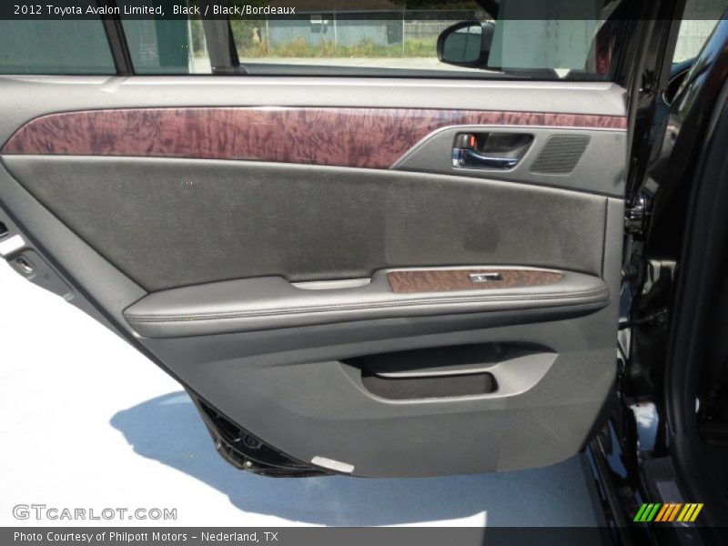 Black / Black/Bordeaux 2012 Toyota Avalon Limited