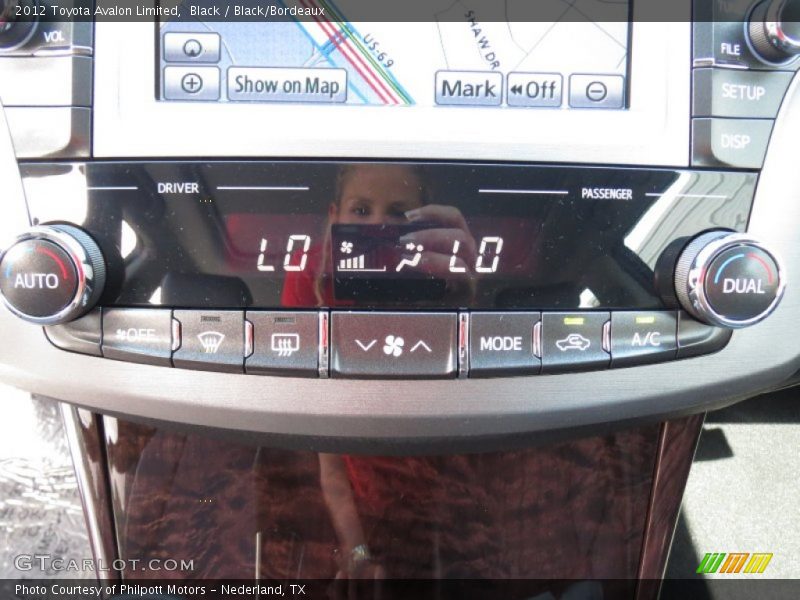 Black / Black/Bordeaux 2012 Toyota Avalon Limited