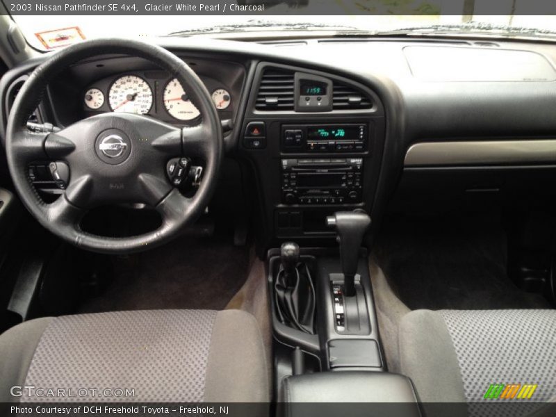 Glacier White Pearl / Charcoal 2003 Nissan Pathfinder SE 4x4