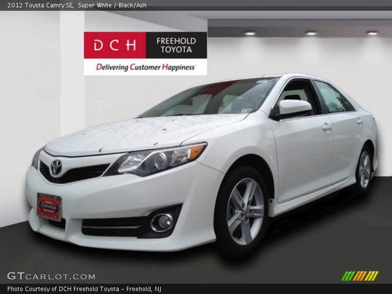 Super White / Black/Ash 2012 Toyota Camry SE