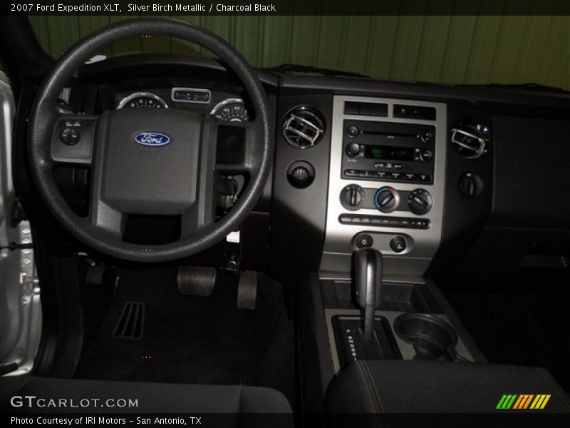 Silver Birch Metallic / Charcoal Black 2007 Ford Expedition XLT