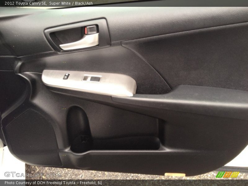Super White / Black/Ash 2012 Toyota Camry SE