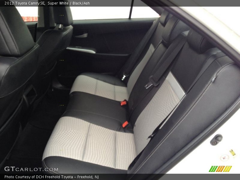 Super White / Black/Ash 2012 Toyota Camry SE