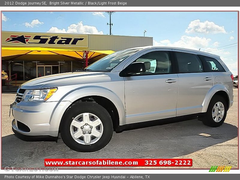 Bright Silver Metallic / Black/Light Frost Beige 2012 Dodge Journey SE