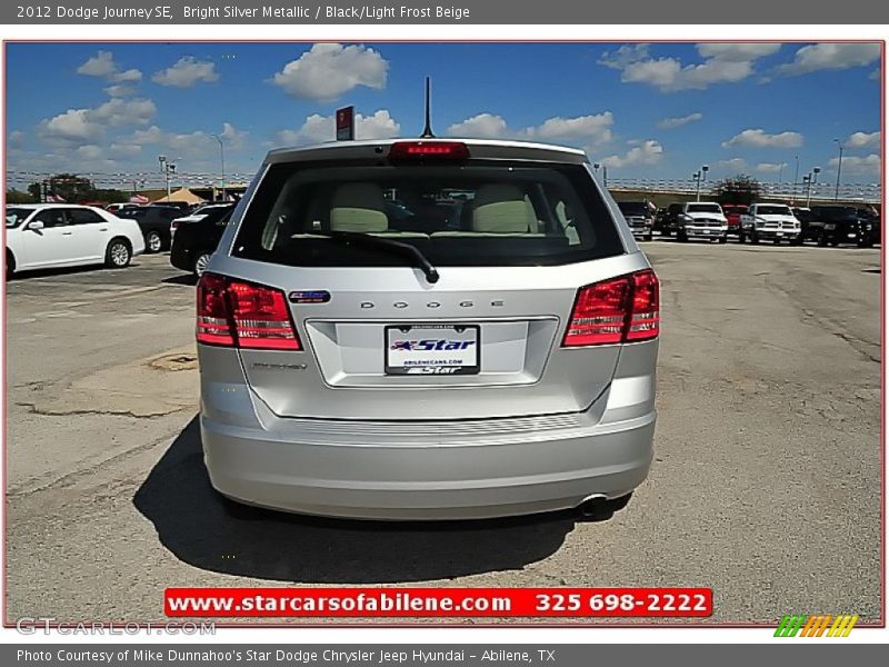 Bright Silver Metallic / Black/Light Frost Beige 2012 Dodge Journey SE