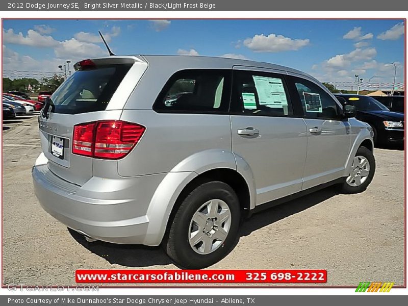 Bright Silver Metallic / Black/Light Frost Beige 2012 Dodge Journey SE