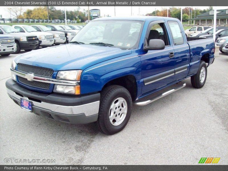 Front 3/4 View of 2004 Silverado 1500 LS Extended Cab 4x4