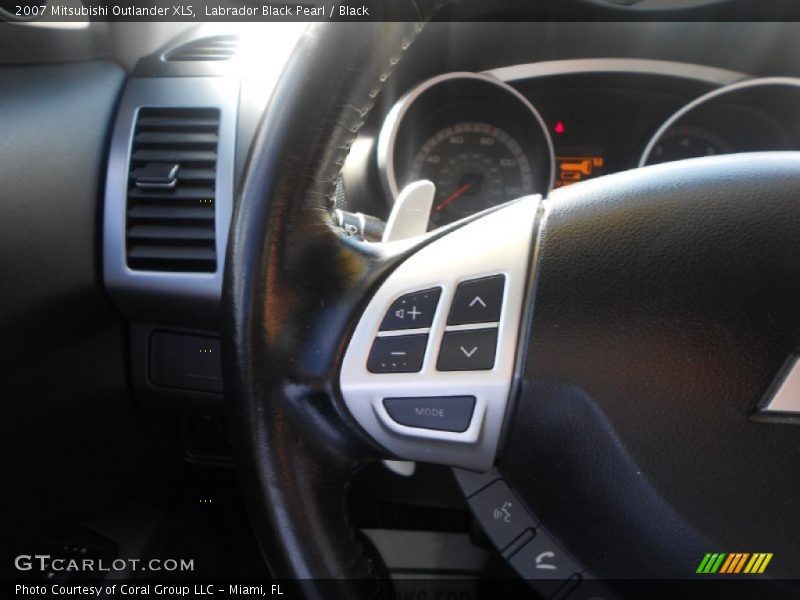 Labrador Black Pearl / Black 2007 Mitsubishi Outlander XLS