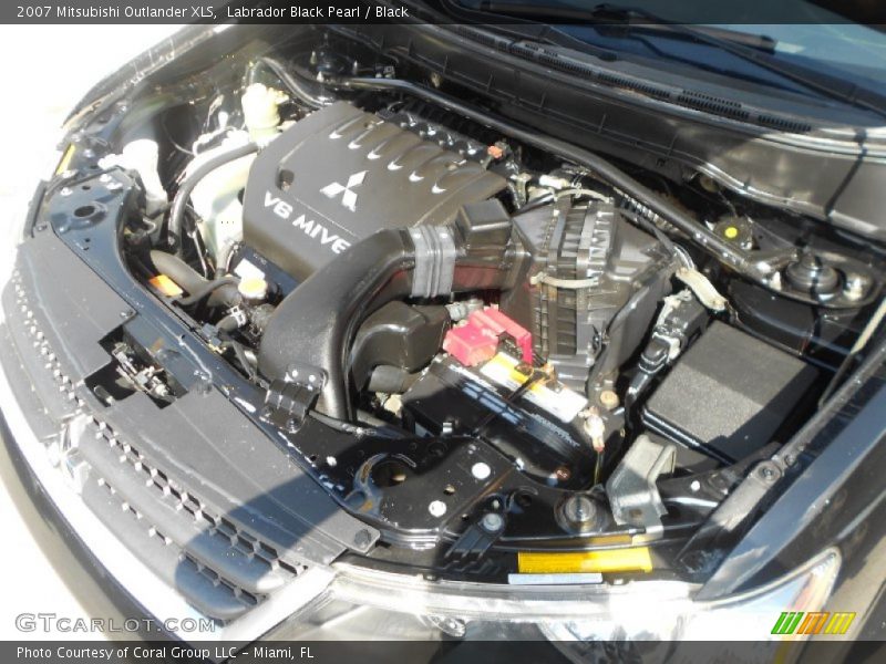Labrador Black Pearl / Black 2007 Mitsubishi Outlander XLS