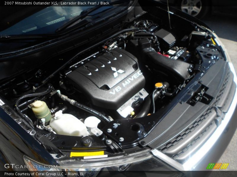 Labrador Black Pearl / Black 2007 Mitsubishi Outlander XLS