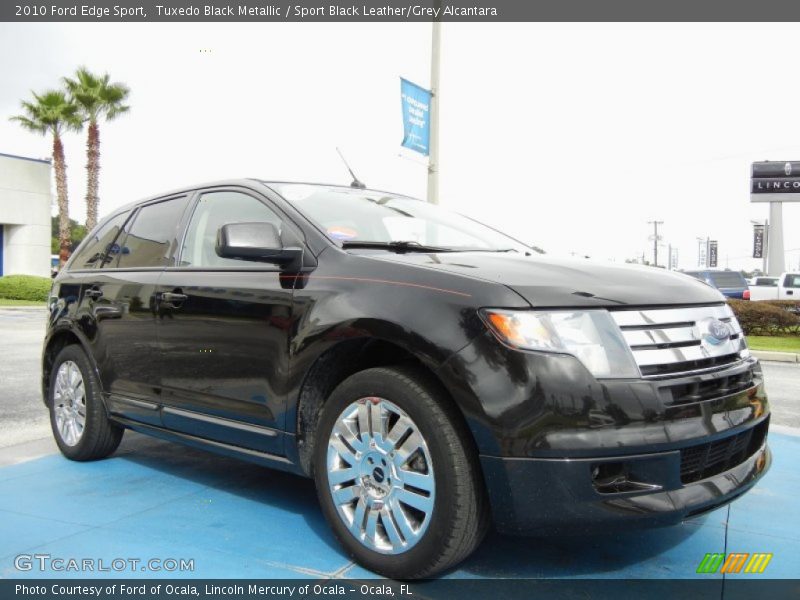 Front 3/4 View of 2010 Edge Sport