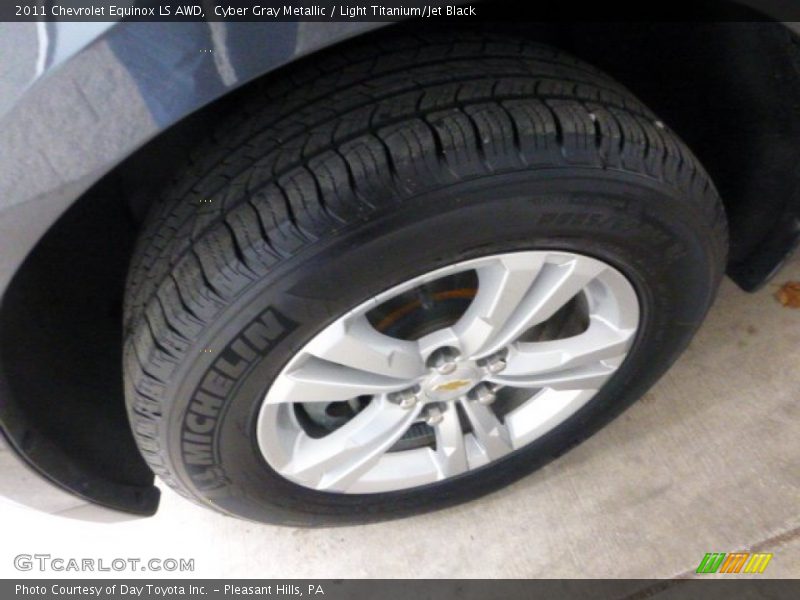 Cyber Gray Metallic / Light Titanium/Jet Black 2011 Chevrolet Equinox LS AWD