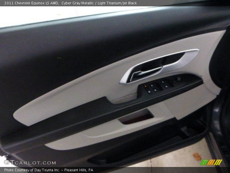 Cyber Gray Metallic / Light Titanium/Jet Black 2011 Chevrolet Equinox LS AWD